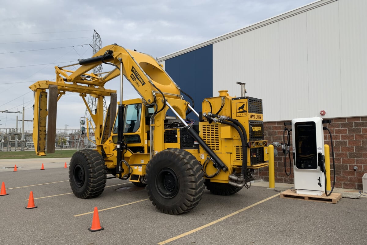 Plug-in Series Hybrid prototype of the Pettibone Cary-Lift 204i Pettibone