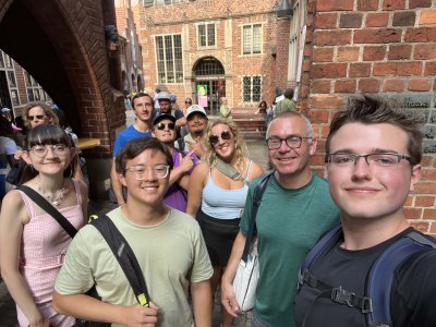 MTU students in the historic Bremen Boettchergasse