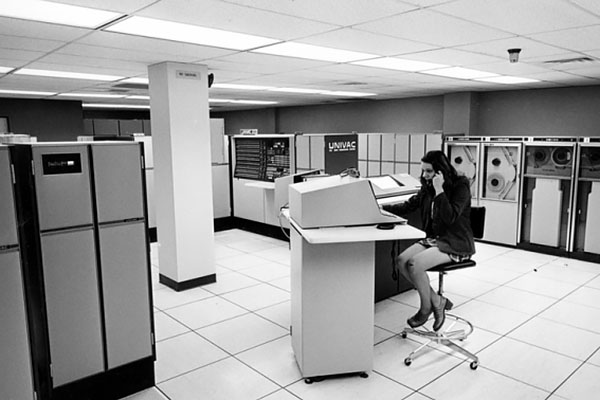 A Univac 1110 mainframe computer