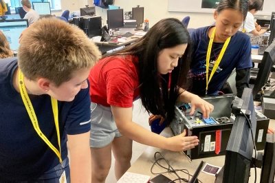 GenCyber students build a computer