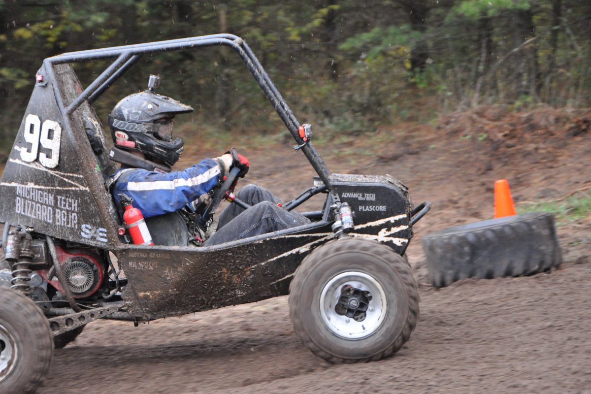 Michigan Tech studentin a Blizzard Baja race 2017