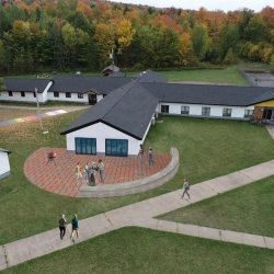 Photo of Ford Center Classroom with red brick patio attached