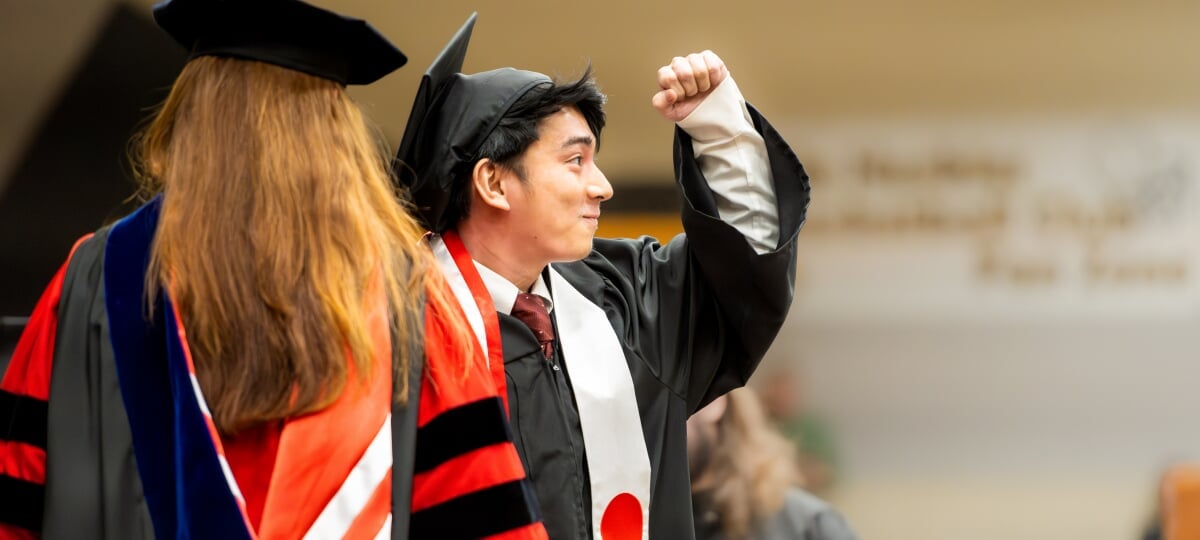 F1 students in group study