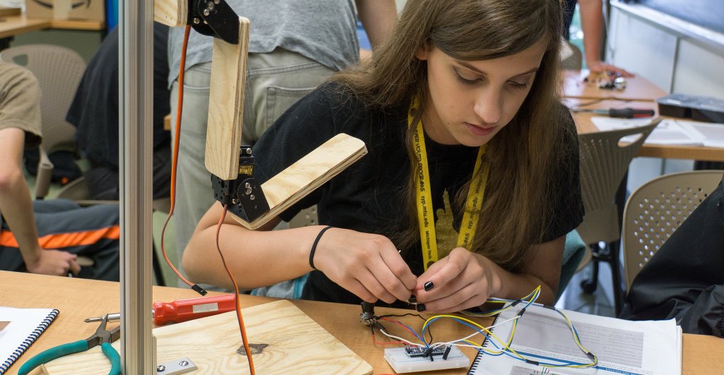 Crazy Smart Summer: Girls Build Robots Help People | Michigan Tech