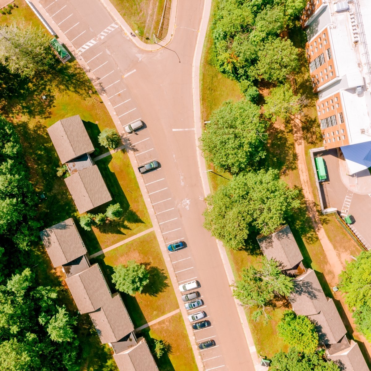 Aerial image of the Daniell Heights apartments on MTU campus.