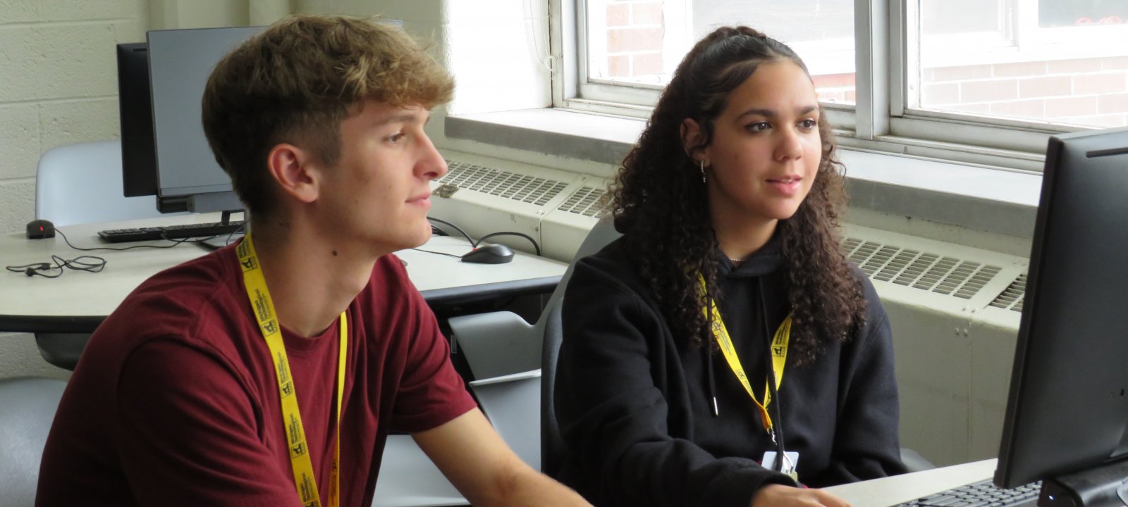 SYP Students in a lab