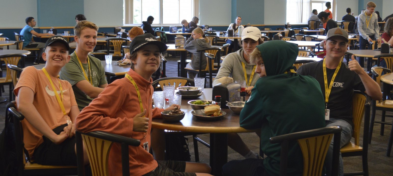 students make friends at dinner