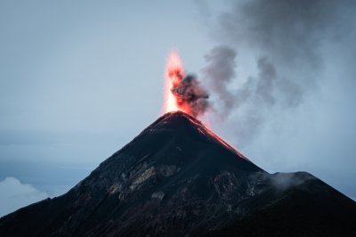 Peak of Volcan de Fuego, mid-eruption.